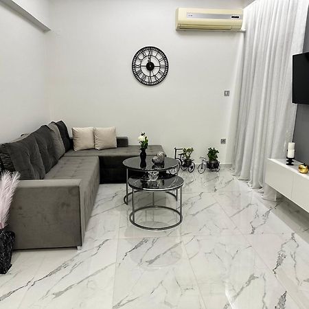 City And Ocean Luxury Apartment Preveza Bagian luar foto