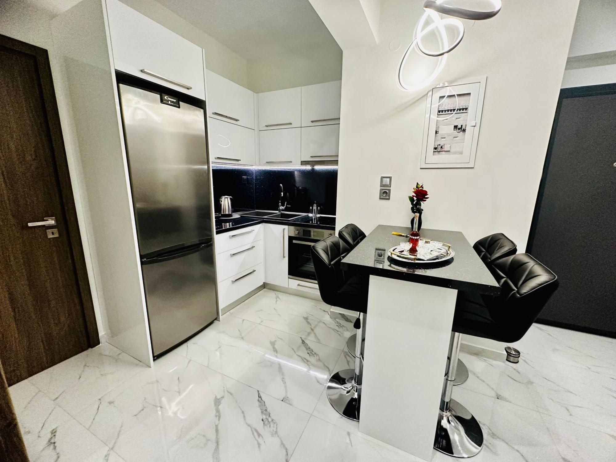 City And Ocean Luxury Apartment Preveza Bagian luar foto