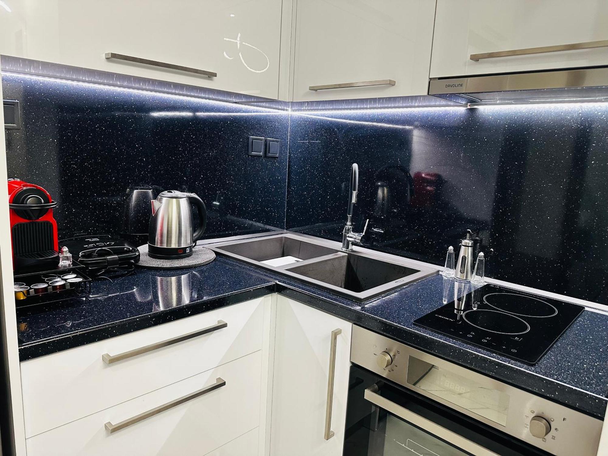 City And Ocean Luxury Apartment Preveza Bagian luar foto